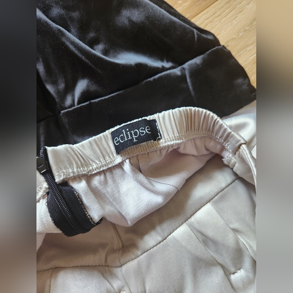 ECLIPSE | Black and greige strapless dress with bow - Picture 9 of 10